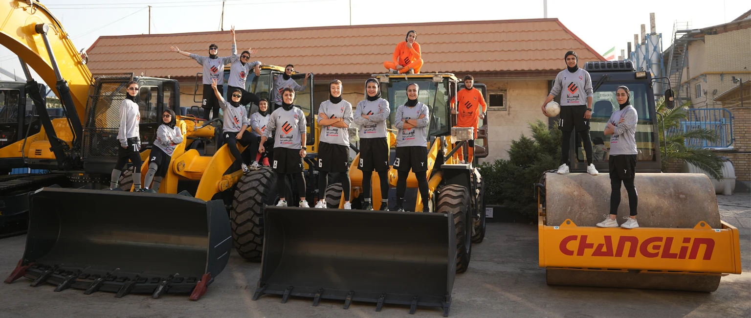 تیم فوتبال سنگین ماشین ایستا