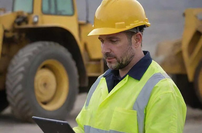 استخدام در ایستا